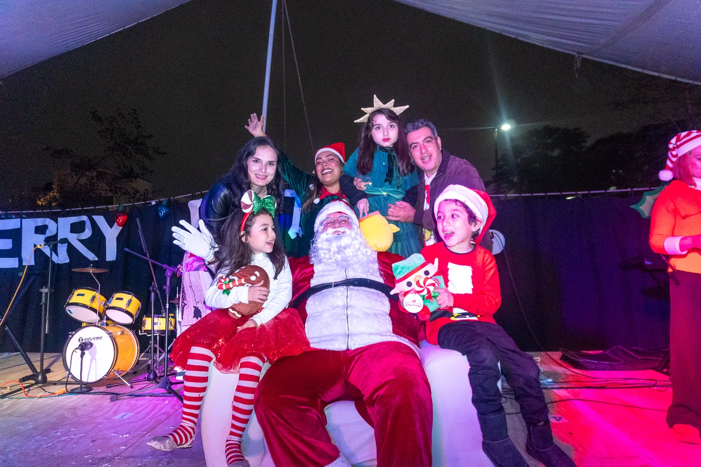 Alumnos y familias participan en el Festival Navideño de Sagesse